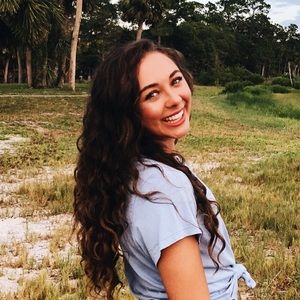 Meet your Posher, Emma beth